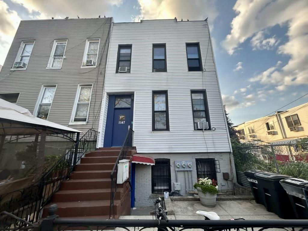 1147 Hancock Street, Bushwick, Brooklyn, New York - 5 Bedrooms  
3 Bathrooms  
13 Rooms - 