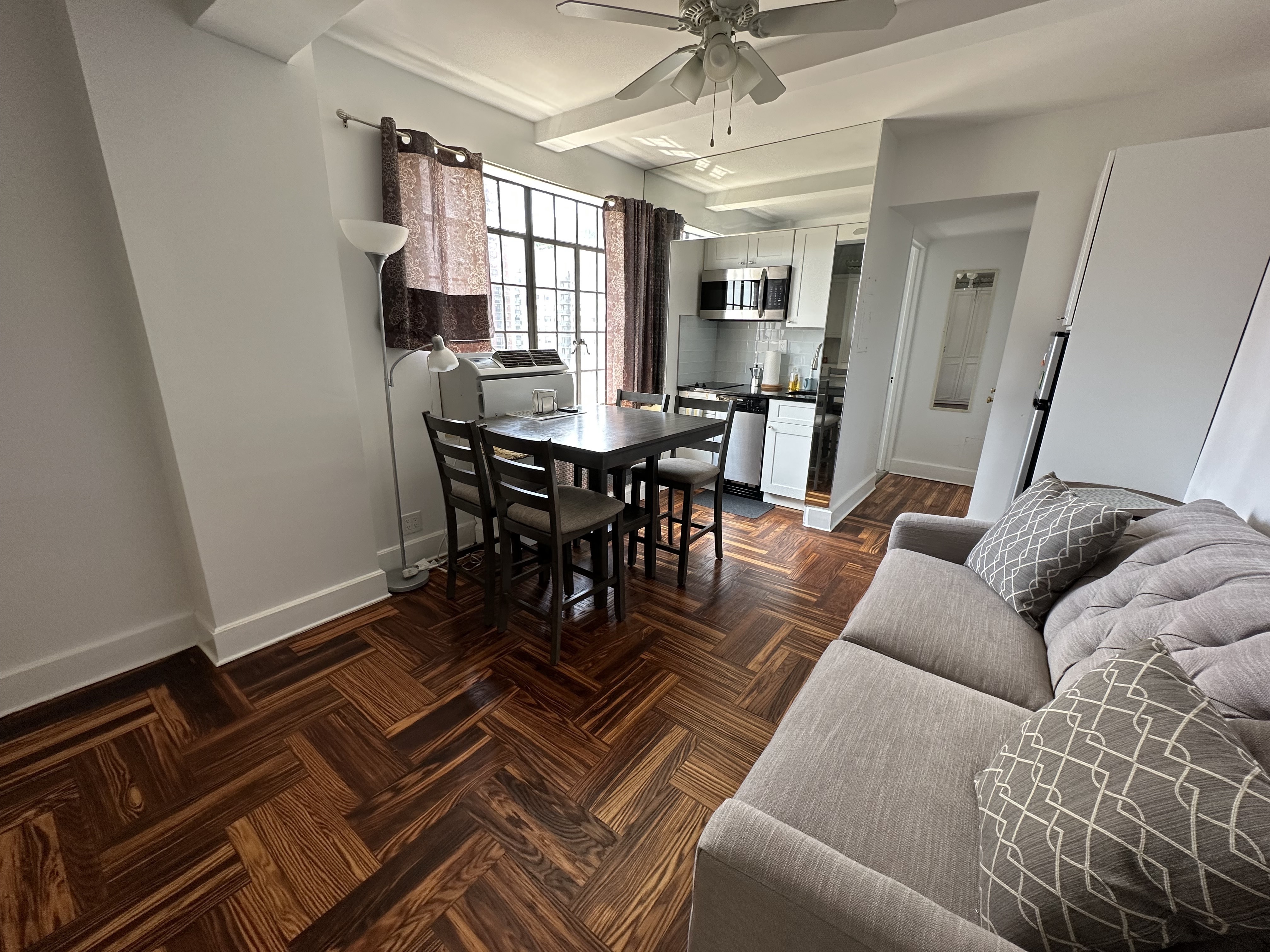 320 East 42nd Street 2711, Gramercy Park And Murray Hill, Downtown, NYC - 1 Bathrooms  
1 Rooms - 