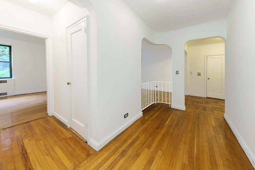 3015 Riverdale Avenue, New York, NY 10463, 1 Bedroom Bedrooms, 3 Rooms Rooms,1 BathroomBathrooms,Residential,For Sale,Riverdale,RLMX-92800