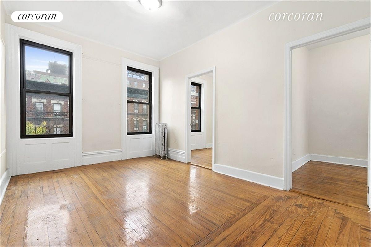 505 West 122nd Street 43, Morningside Heights, Upper Manhattan, NYC - 3 Bedrooms  
1 Bathrooms  
5 Rooms - 