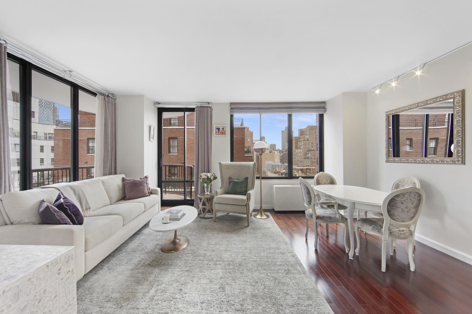 304 East 65th Street 10-D, Upper East Side, Upper East Side, NYC - 1 Bedrooms  
1 Bathrooms  
3 Rooms - 