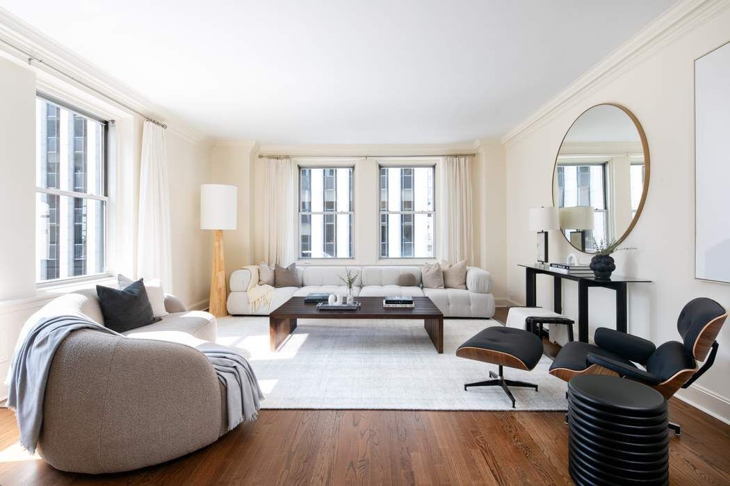 781 Fifth Avenue 1409/1411, Lenox Hill, Upper East Side, NYC - 3 Bedrooms  
3 Bathrooms  
5 Rooms - 