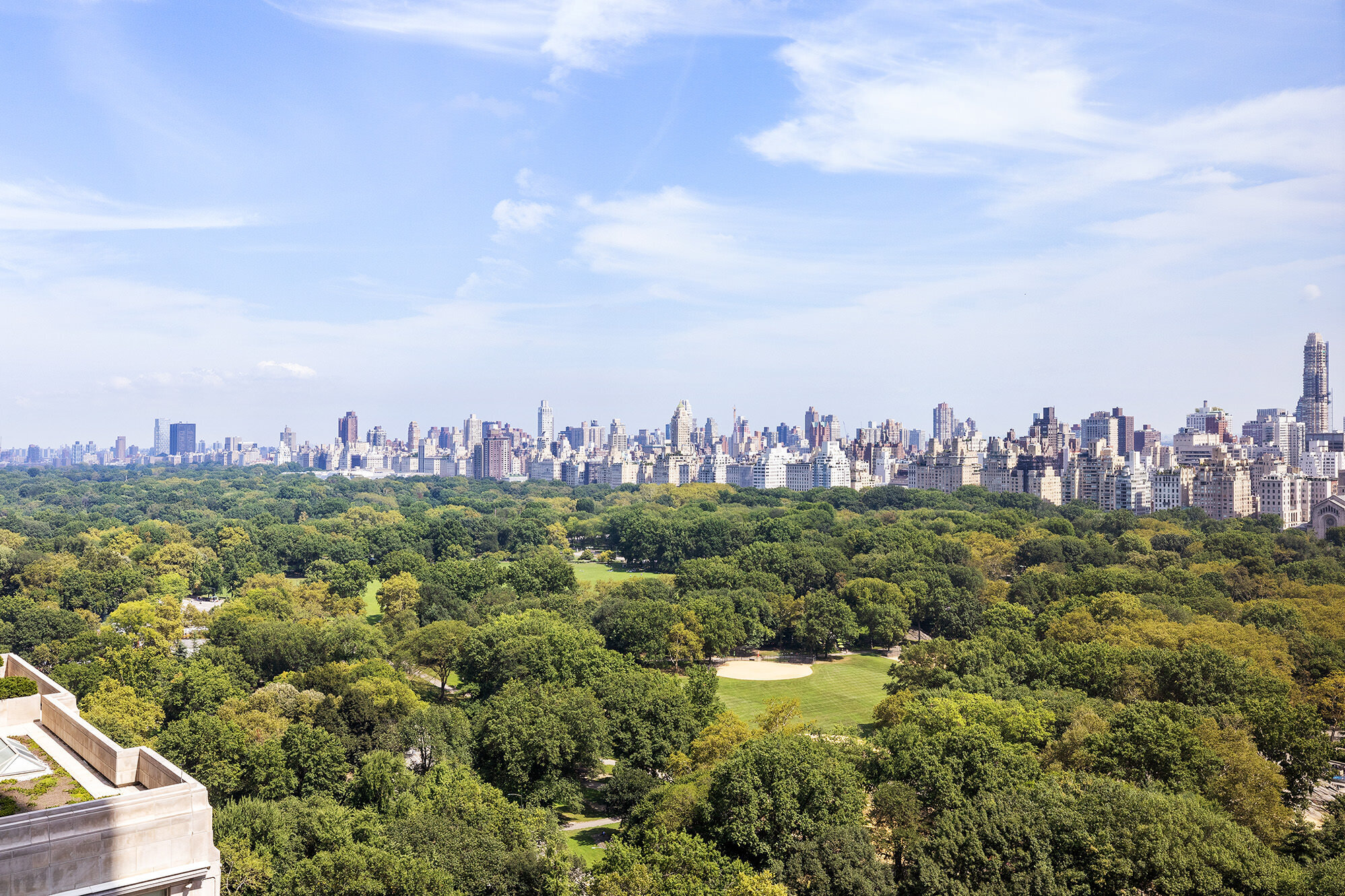 1 Central Park 27G, Lincoln Square, Upper West Side, NYC - 2 Bedrooms  
2.5 Bathrooms  
5 Rooms - 