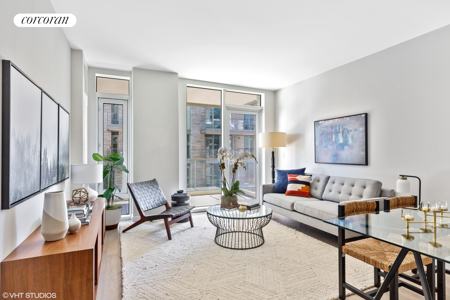 505 West 43rd Street 9J, Hells Kitchen, Midtown West, NYC - 3 Bedrooms  
2.5 Bathrooms  
6 Rooms - 