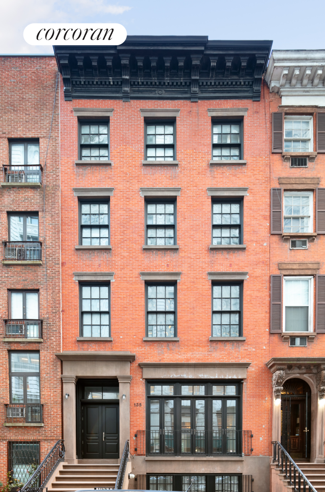 135 East 15th Street, Gramercy Park, Downtown, NYC - 8 Bedrooms  
9.5 Bathrooms  
19 Rooms - 