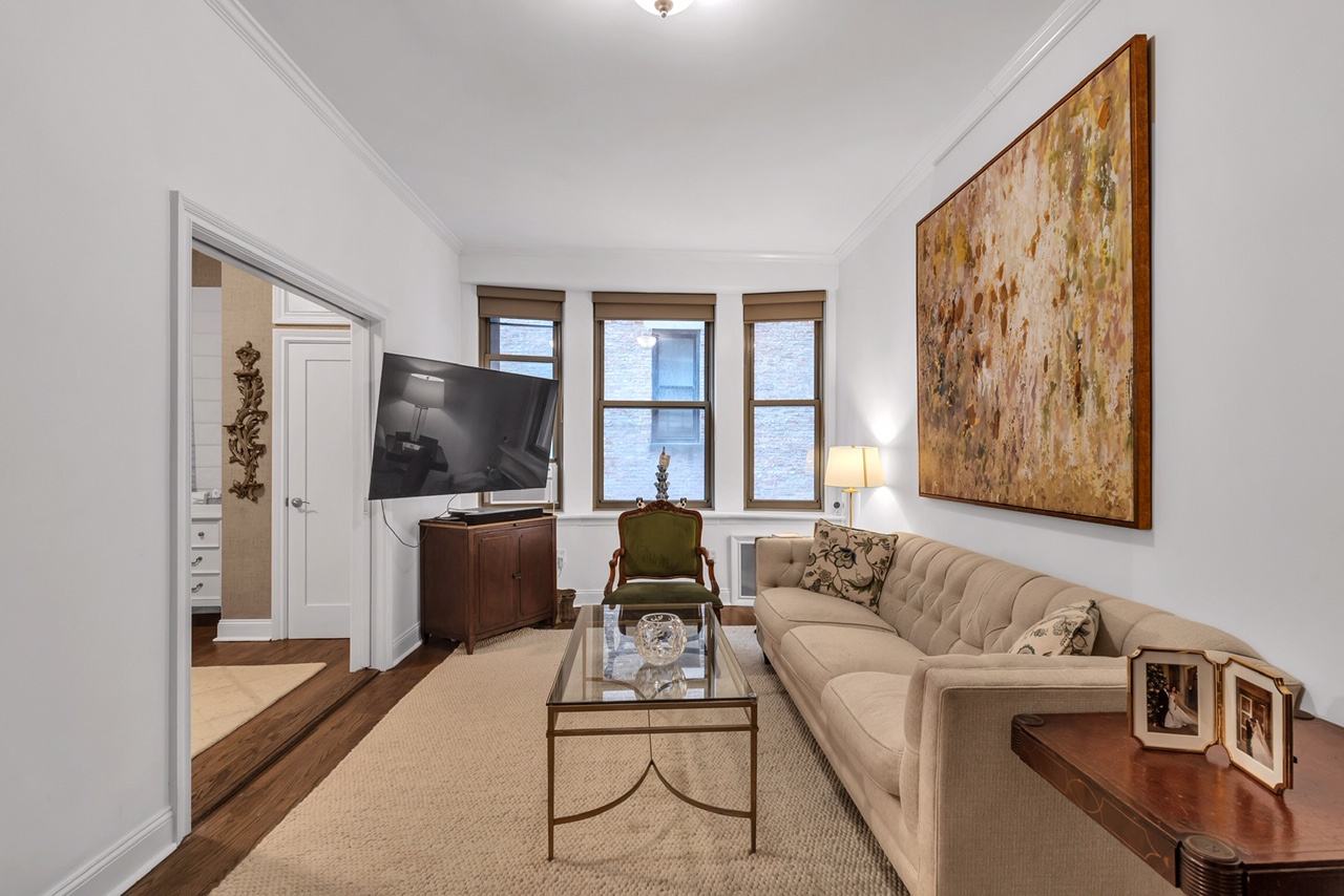 36 Gramercy Park 5-S, Gramercy Park, Downtown, NYC - 2 Bedrooms  
1 Bathrooms  
4 Rooms - 