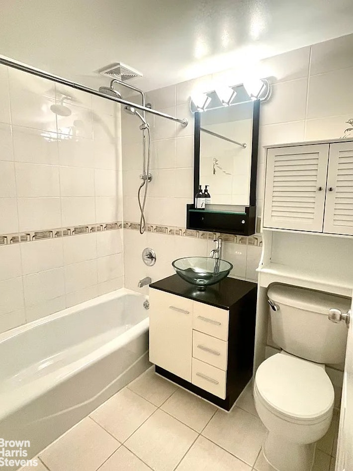 83-75 117TH Street, New York, NY 11418, 1 Bedroom Bedrooms, 3 Rooms Rooms,1 BathroomBathrooms,Residential,For Sale,KEW, THE,117TH,RPLU-850722659295