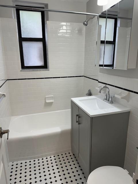 1818 NEWKIRK Avenue, New York, NY 11226, 1 Bedroom Bedrooms, 3 Rooms Rooms,1 BathroomBathrooms,Residential,For Sale,NEWKIRK,RPLU-5122703303