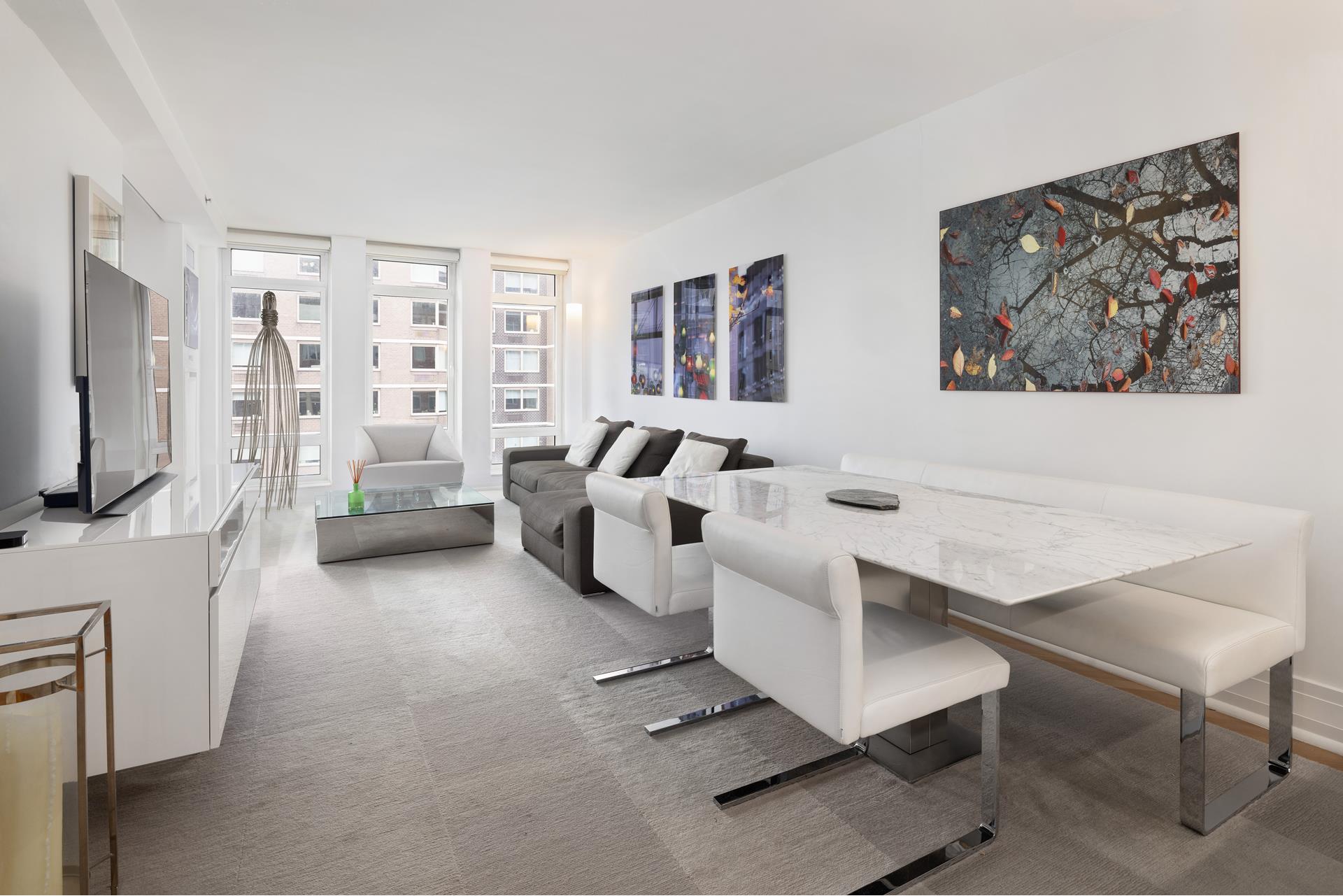 205 East 85th Street 14G, Yorkville, Upper East Side, NYC - 2 Bedrooms  
2.5 Bathrooms  
4 Rooms - 