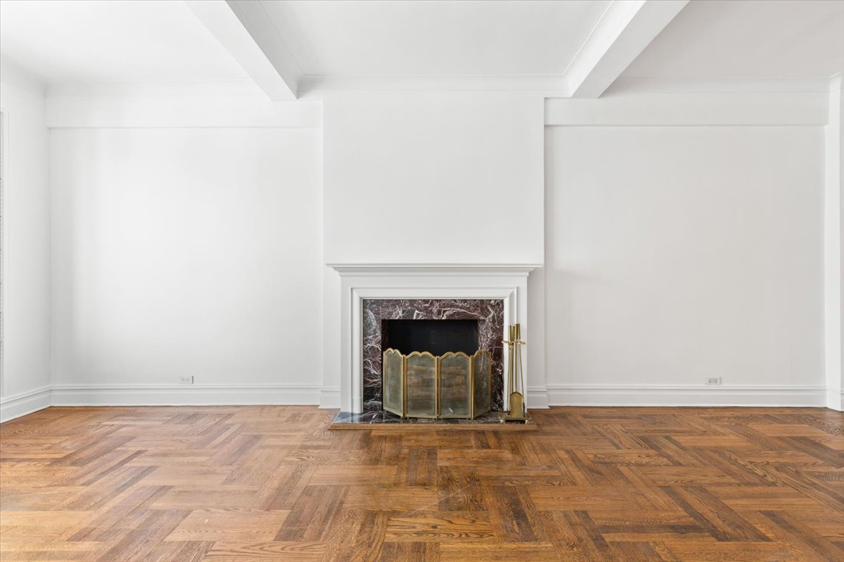 1150 Park Avenue 6D, Carnegie Hill, Upper East Side, NYC - 2 Bedrooms  
1.5 Bathrooms  
4 Rooms - 