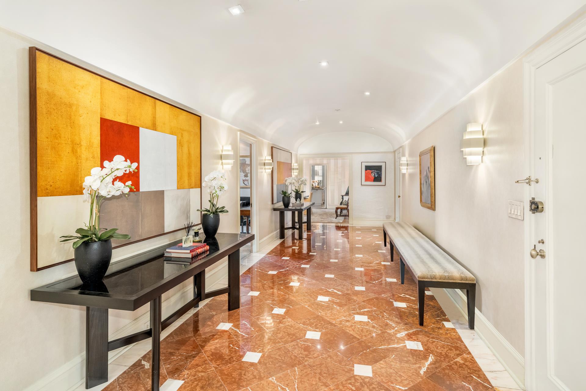 888 Park Avenue 6A, Lenox Hill, Upper East Side, NYC - 4 Bedrooms  
4 Bathrooms  
10 Rooms - 