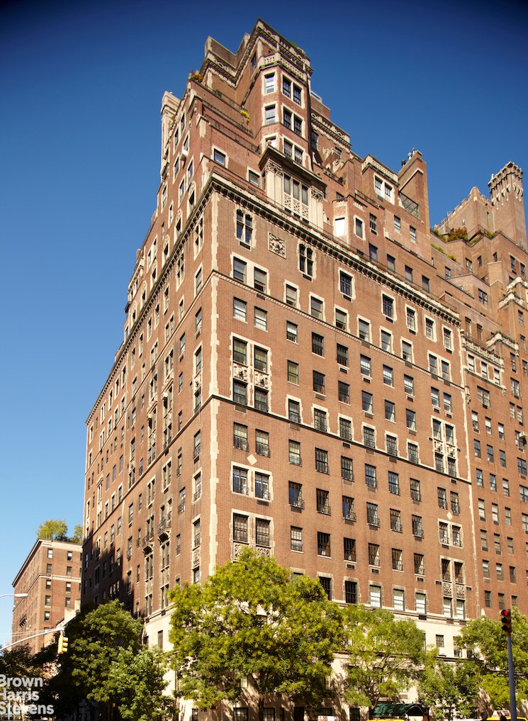 720 PARK Avenue, New York, NY 10021, 3 Bedrooms Bedrooms, 11 Rooms Rooms,5 BathroomsBathrooms,Residential,For Sale,PARK,RPLU-21922713565