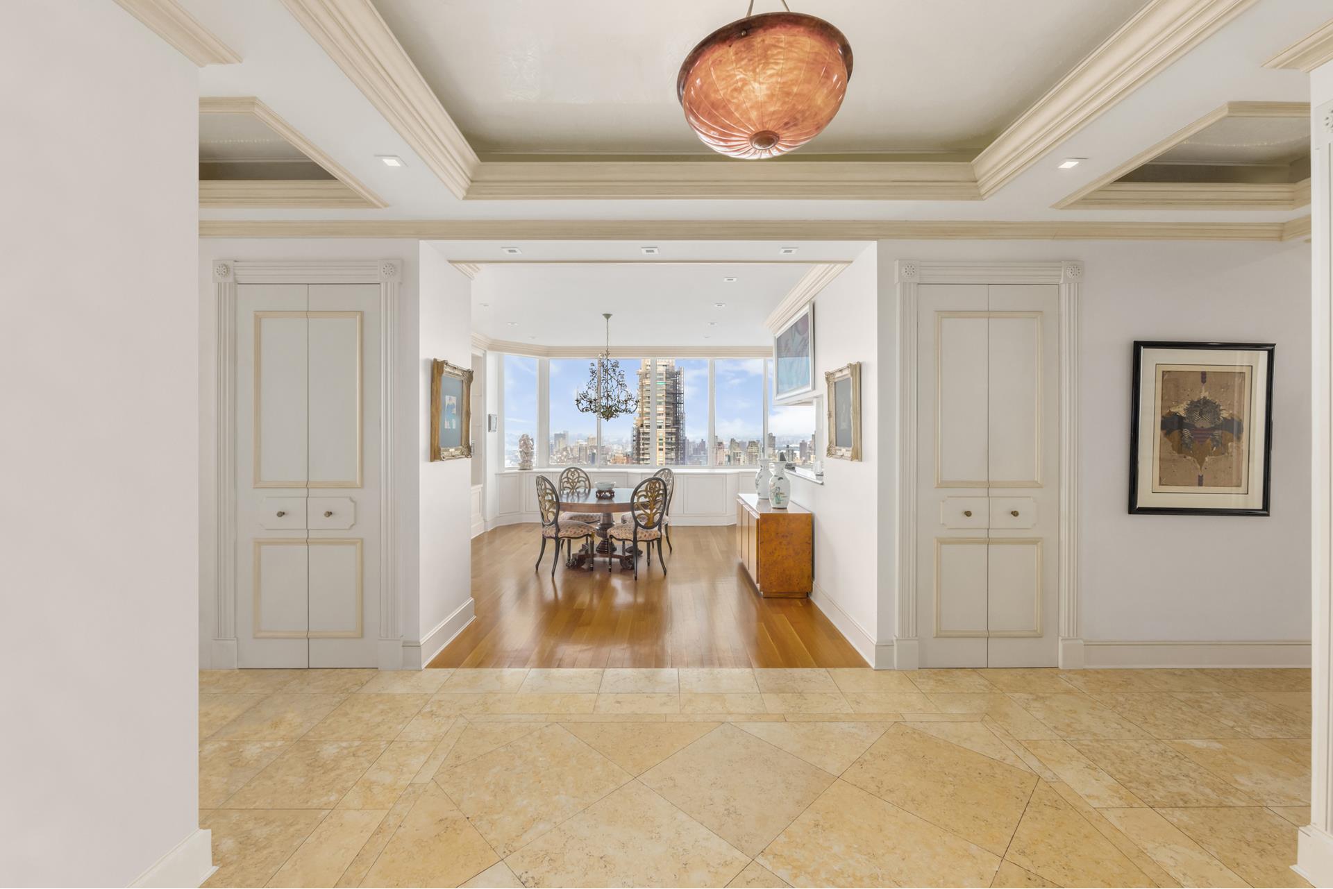 200 East 65th Street 46N, Lenox Hill, Upper East Side, NYC - 3 Bedrooms  
3.5 Bathrooms  
6 Rooms - 