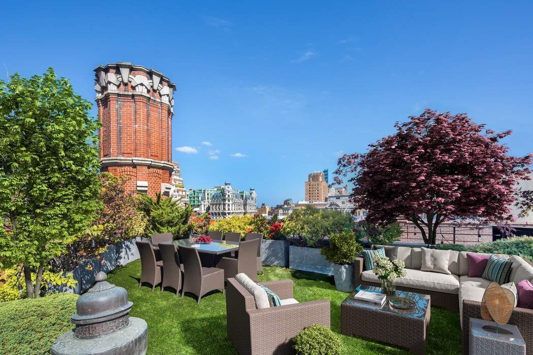 171 West 71st Street Ph East, Lincoln Square, Upper West Side, NYC - 4 Bedrooms  
4.5 Bathrooms  
9 Rooms - 