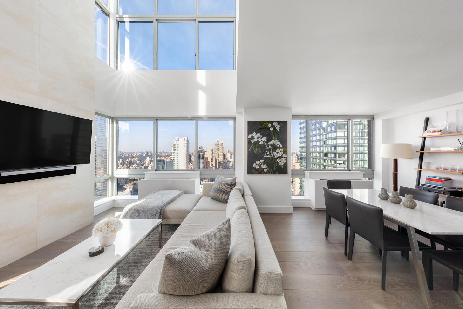 235 East 55th Street Phb, Sutton, Midtown East, NYC - 2 Bedrooms  
3 Bathrooms  
4 Rooms - 