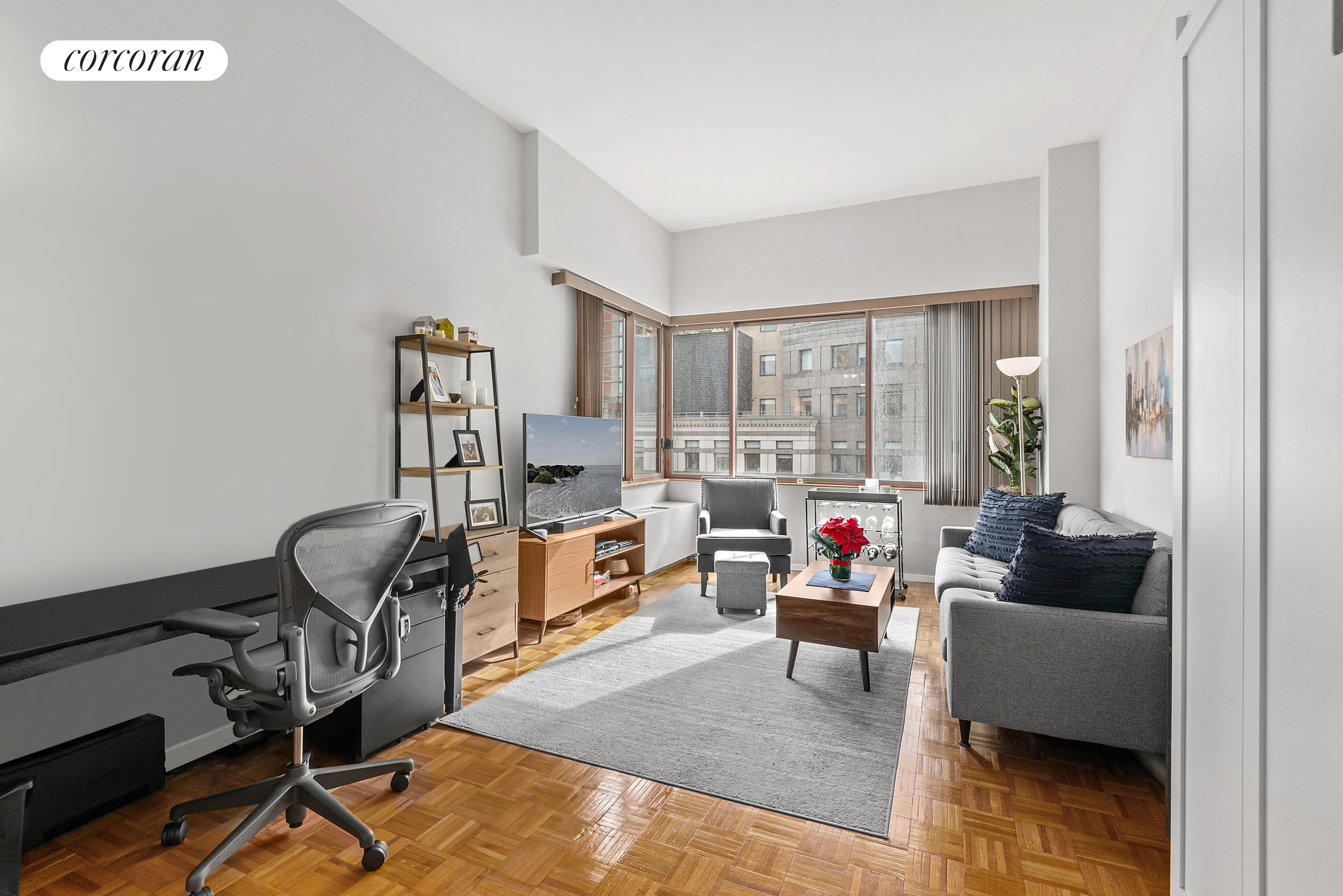 350 West 50th Street 6N, Hells Kitchen, Midtown West, NYC - 1 Bathrooms  
2 Rooms - 