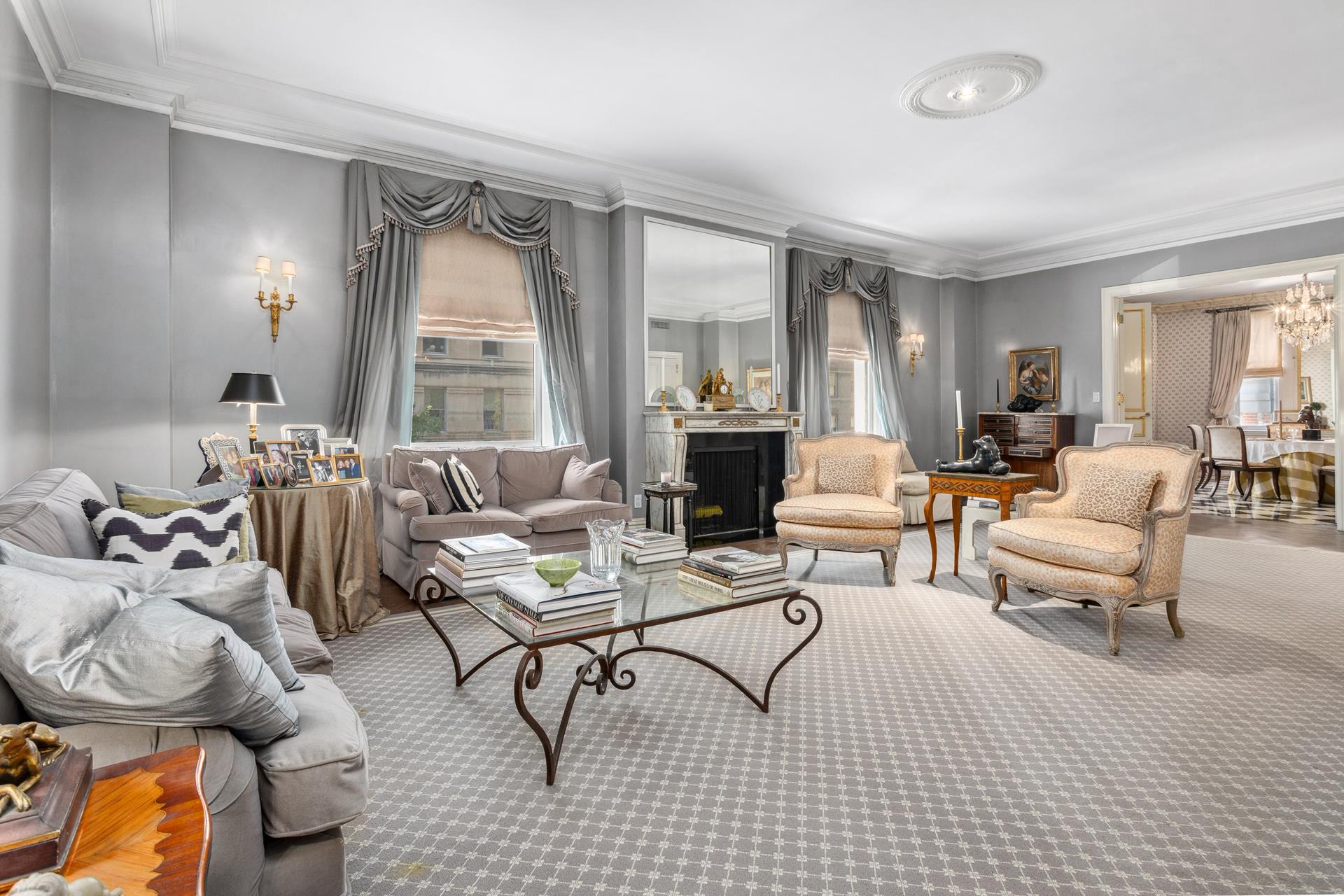 31 East 72nd Street 3B, Lenox Hill, Upper East Side, NYC - 3 Bedrooms  
3 Bathrooms  
7 Rooms - 