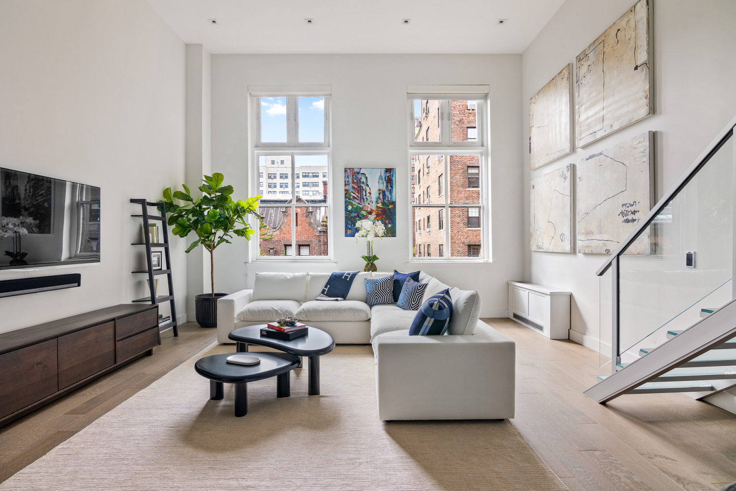 205 East 16th Street 4A, Gramercy Park, Downtown, NYC - 2 Bedrooms  
2.5 Bathrooms  
5 Rooms - 