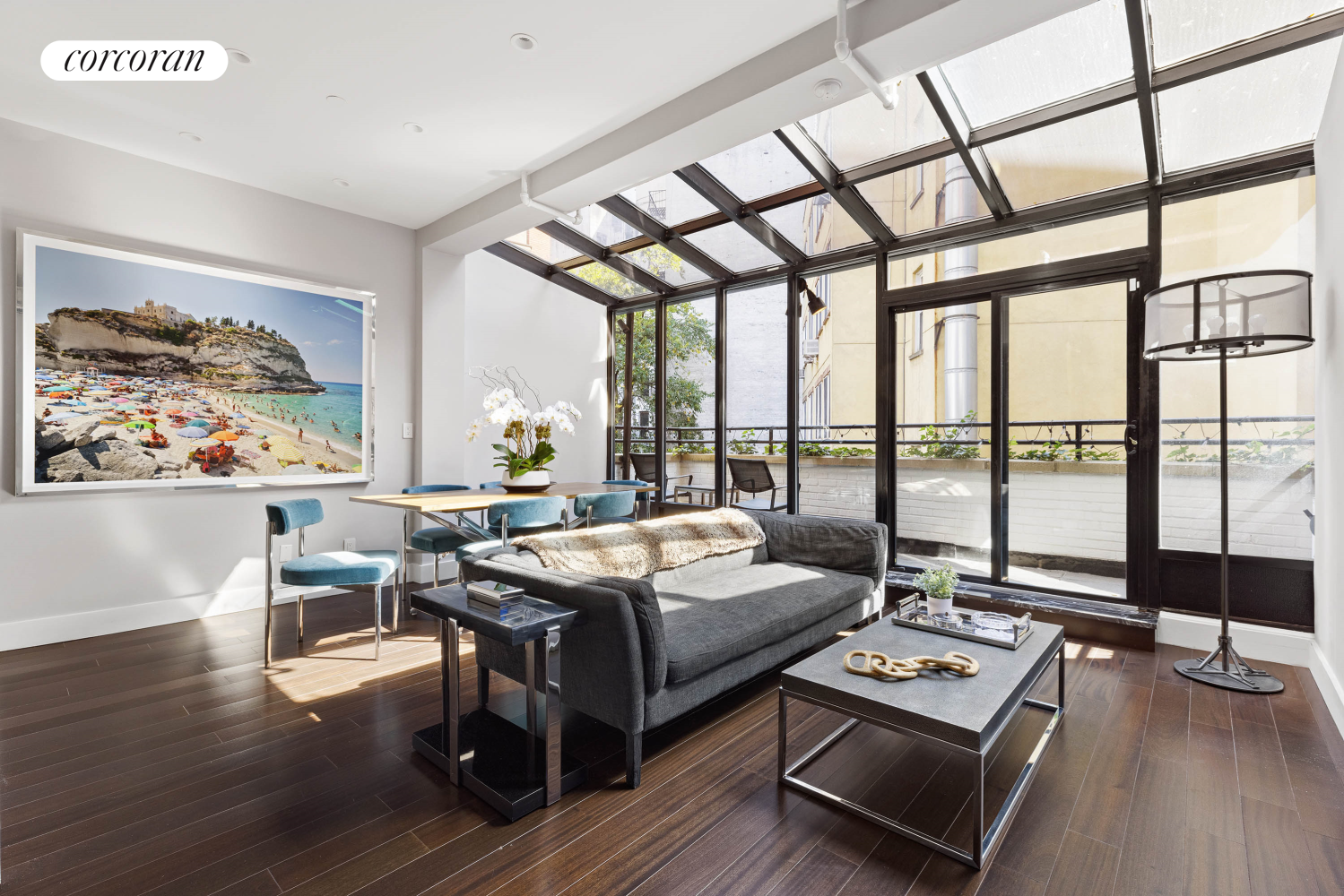206 1st Avenue 2ndfl/1B, East Village, Downtown, NYC - 1 Bedrooms  
1.5 Bathrooms  
3 Rooms - 