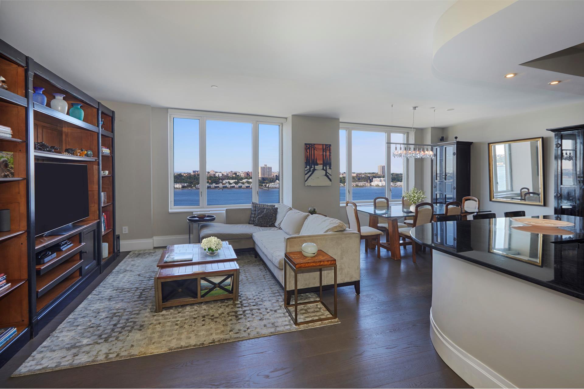 220 Riverside Boulevard 20L, Lincoln Sq, Upper West Side, NYC - 2 Bedrooms  
2 Bathrooms  
4 Rooms - 