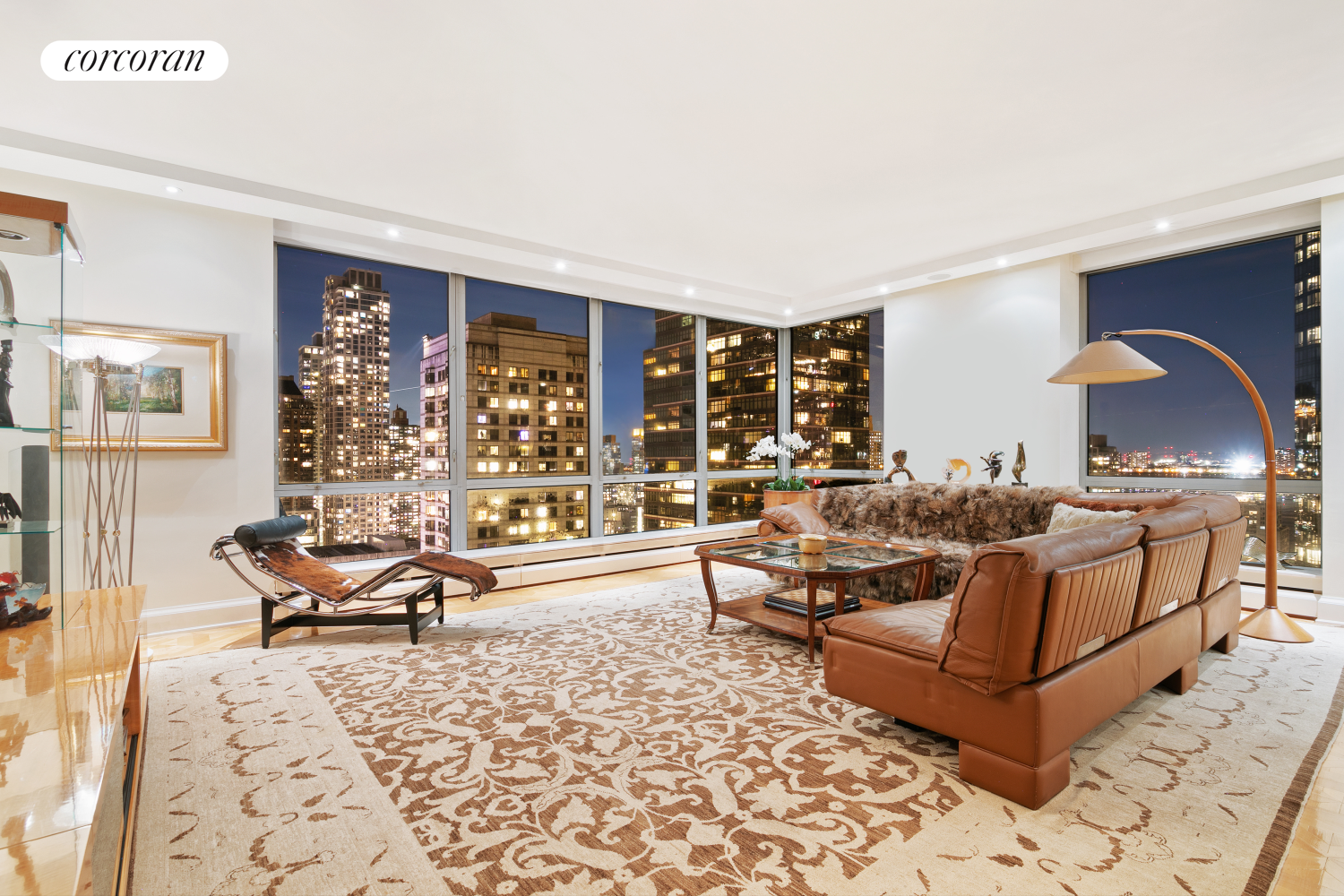 1965 Broadway 26Ef, Lincoln Sq, Upper West Side, NYC - 5 Bedrooms  
4.5 Bathrooms  
10 Rooms - 