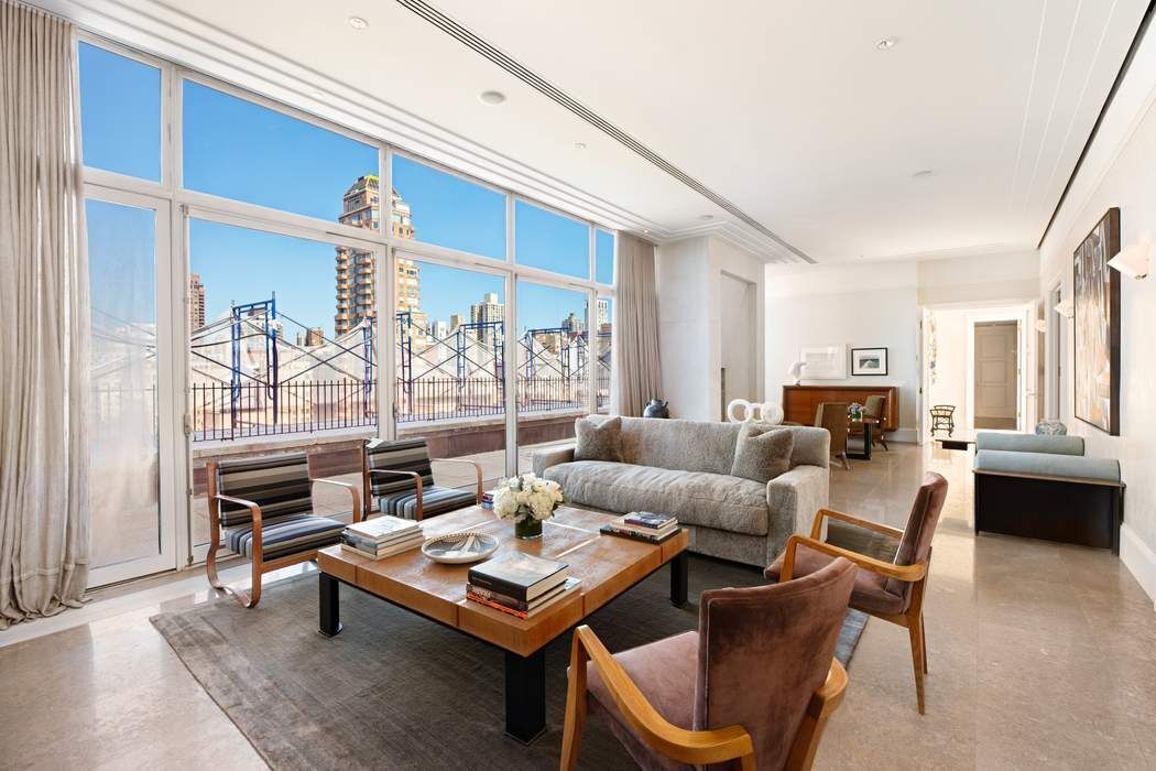 1016 Fifth Avenue Phe, Upper East Side, Upper East Side, NYC - 3 Bedrooms  
3 Bathrooms  
8 Rooms - 
