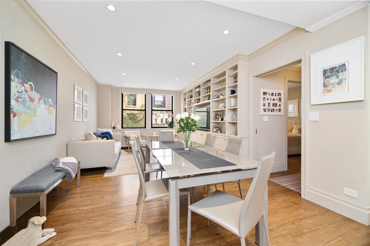 46 West 95th Street 6B, Upper West Side, Upper West Side, NYC - 2 Bedrooms  
1 Bathrooms  
4 Rooms - 