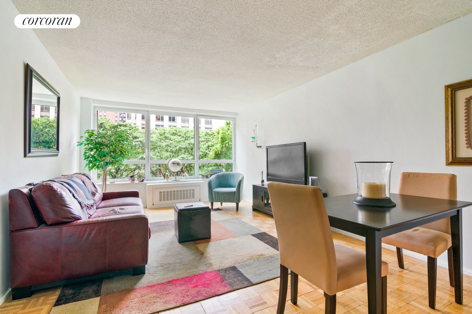 200 East 94th Street 223, Yorkville, Upper East Side, NYC - 1 Bedrooms  
1 Bathrooms  
3 Rooms - 