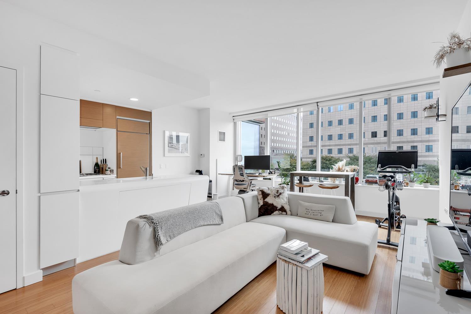 2 River Terrace 3F, Battery Park City, Downtown, NYC - 1 Bedrooms  
1.5 Bathrooms  
2 Rooms - 