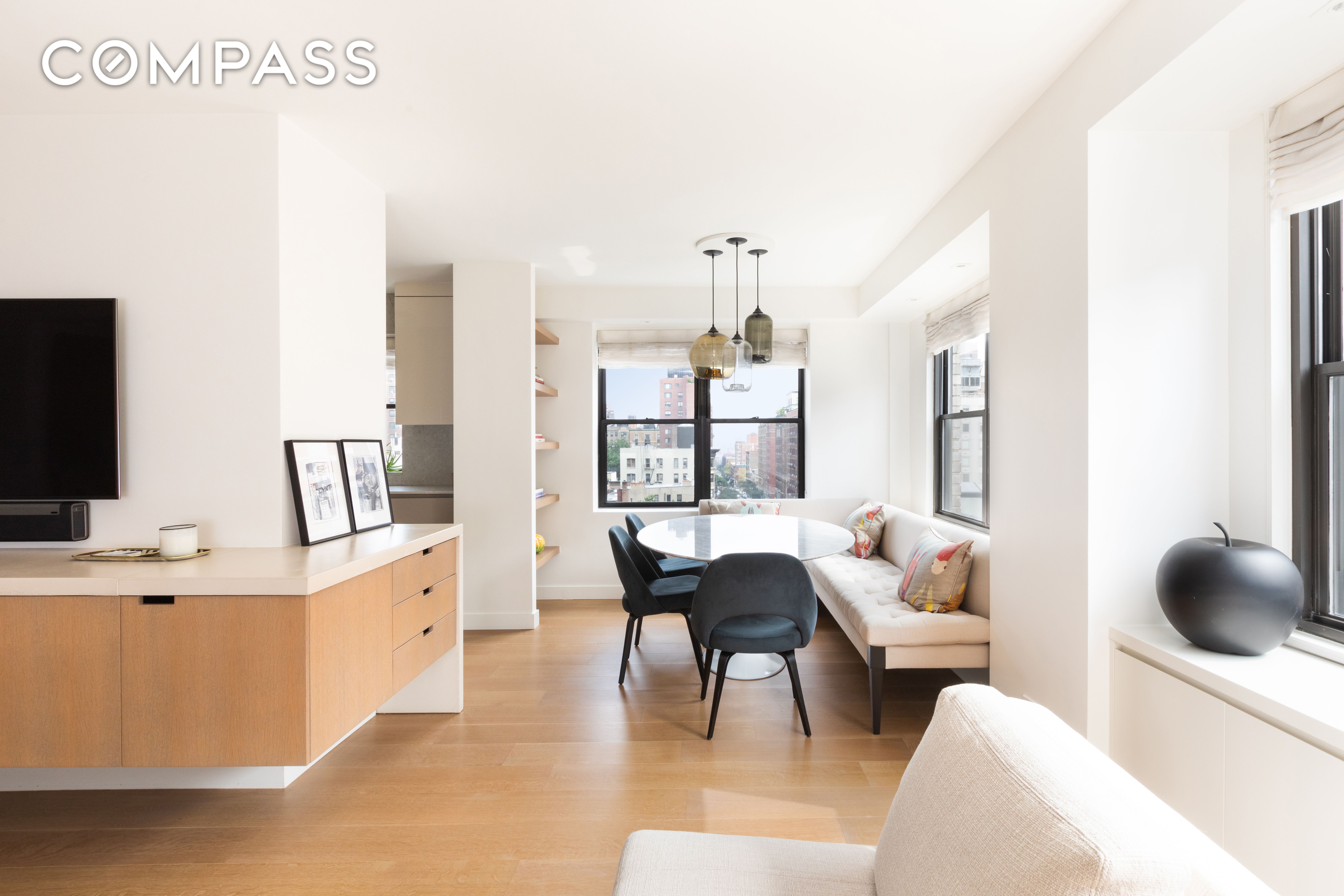 120 East 90th Street 10E, Upper East Side, Upper East Side, NYC - 2 Bedrooms  
2 Bathrooms  
5 Rooms - 