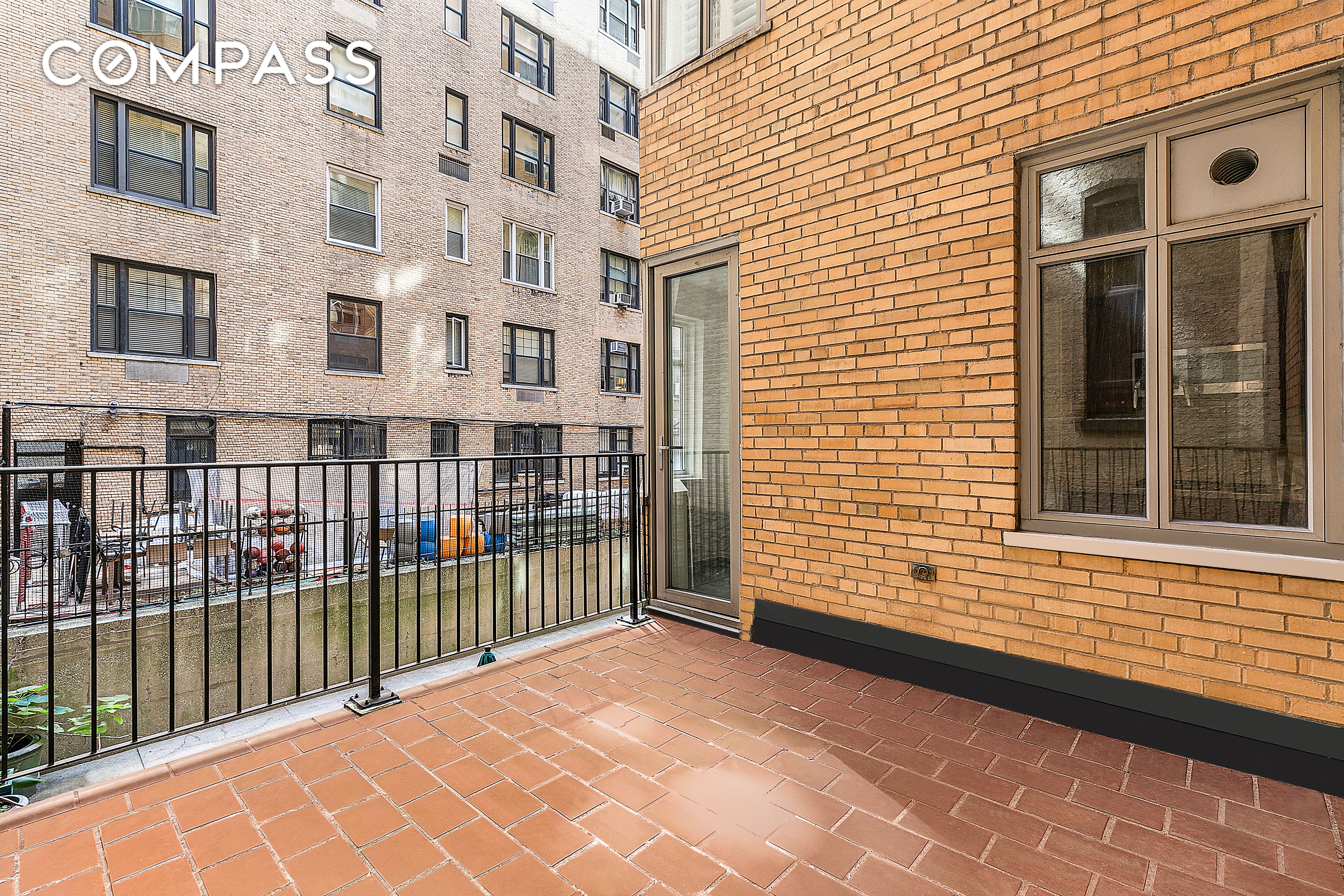 65 E 76th Street, New York, NY 10021, 2 Bedrooms Bedrooms, 4 Rooms Rooms,1 BathroomBathrooms,Residential,For Sale,76th,COMP-1418813458532719265