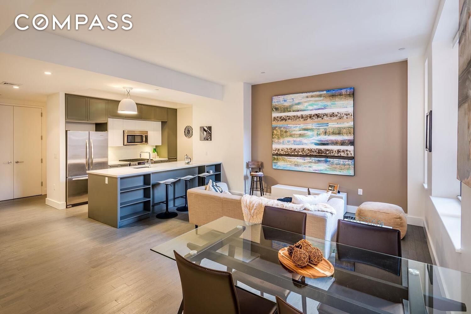 416 West 52nd Street 312, Hell S Kitchen, Midtown West, NYC - 3 Bedrooms  
2.5 Bathrooms  
6 Rooms - 