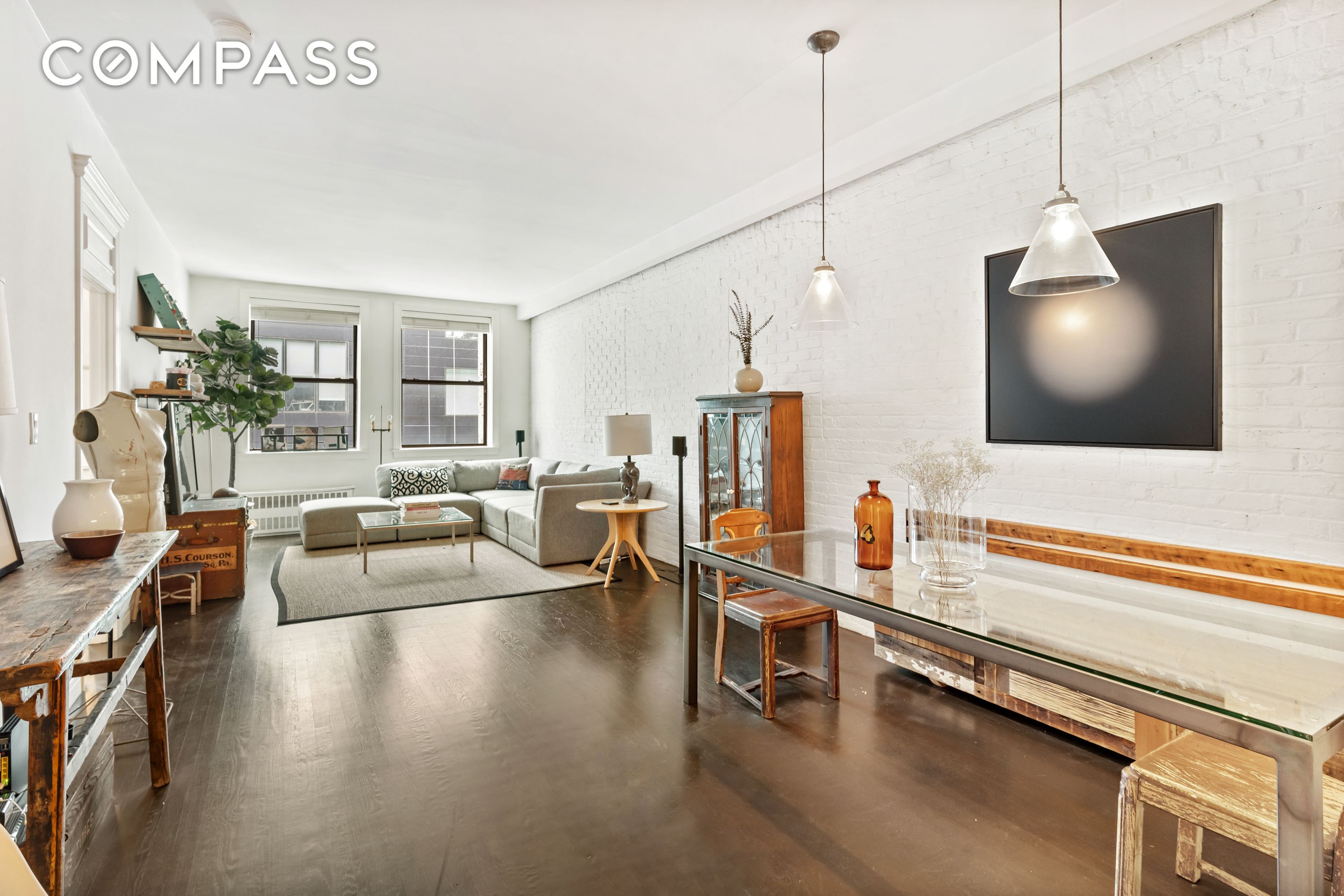 452 West 19th Street 5D, Chelsea, Downtown, NYC - 2 Bedrooms  
1.5 Bathrooms  
4 Rooms - 