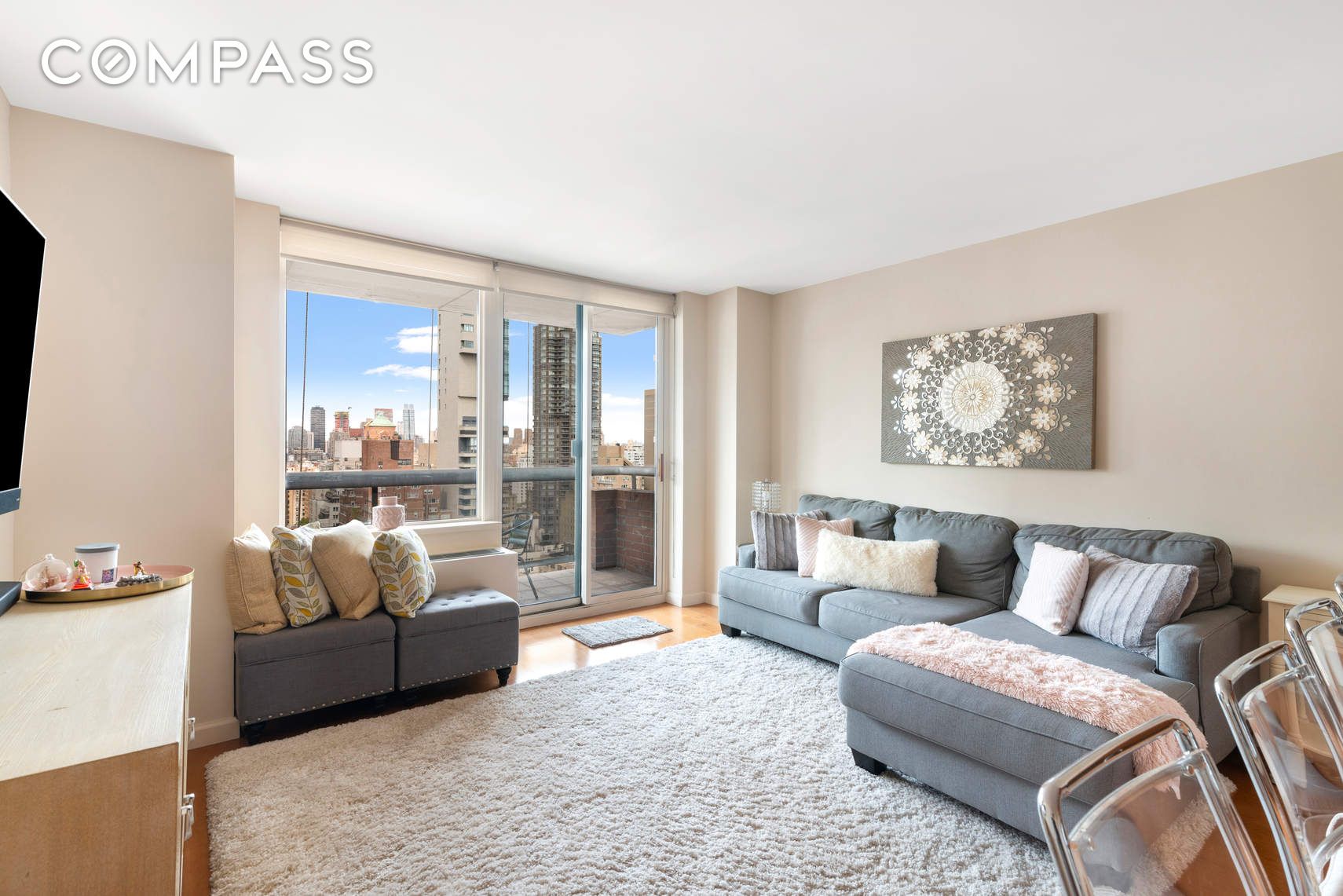 300 East 62nd Street 2501, Upper East Side, Upper East Side, NYC - 1 Bedrooms  
1 Bathrooms  
3 Rooms - 