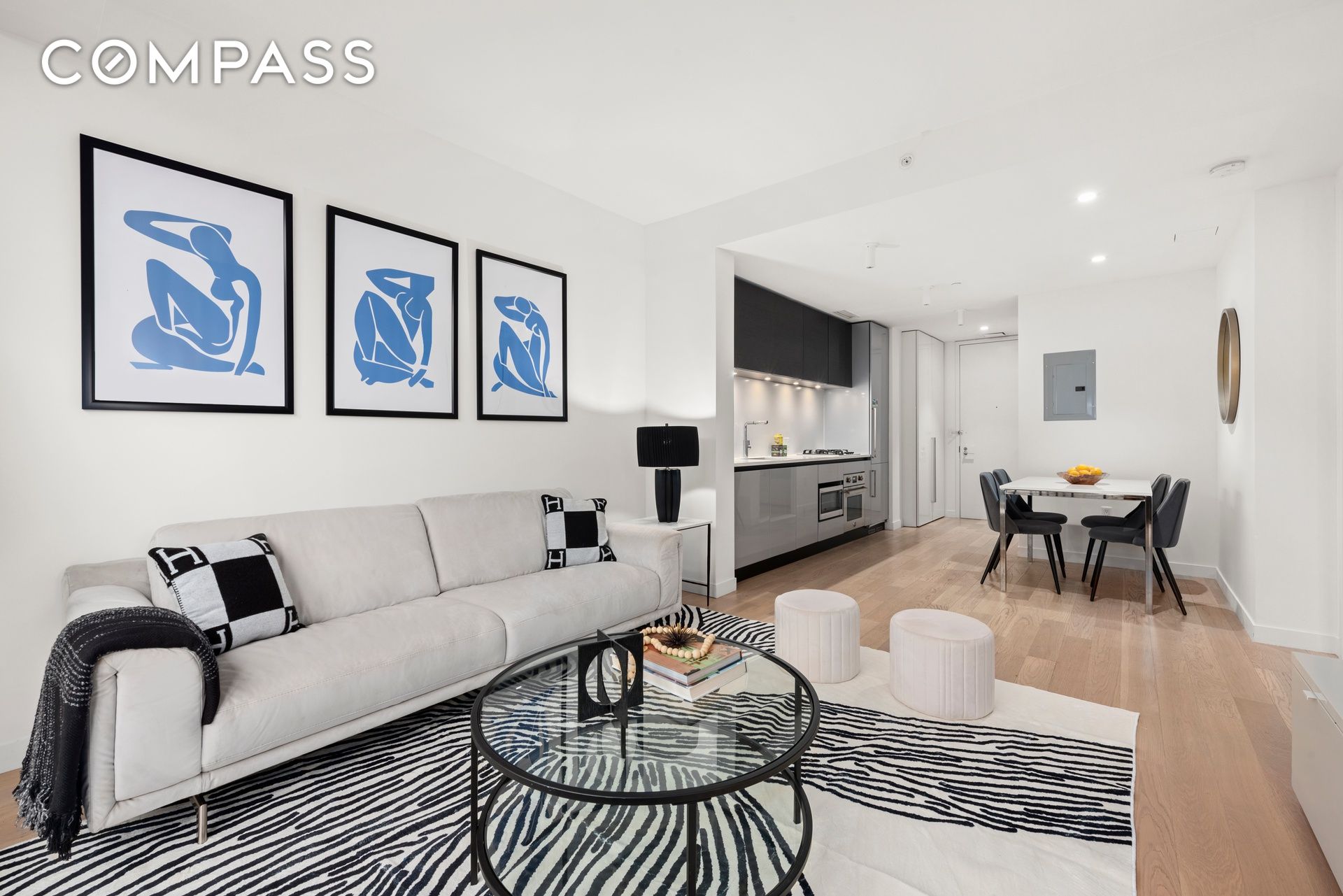 540 West 49th Street S603, Hell S Kitchen, Midtown West, NYC - 1 Bedrooms  
1 Bathrooms  
4 Rooms - 