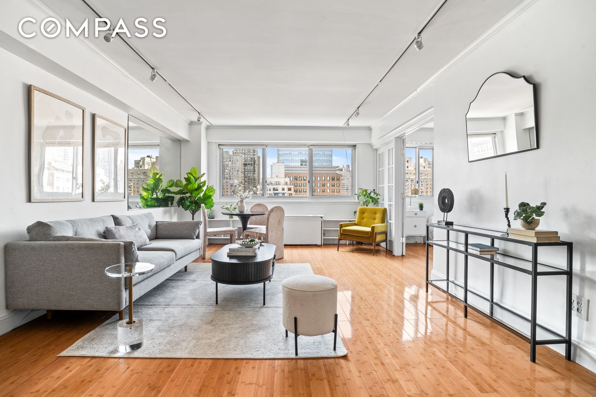 401 East 65th Street 12F, Upper East Side, Upper East Side, NYC - 2 Bedrooms  
1 Bathrooms  
4 Rooms - 