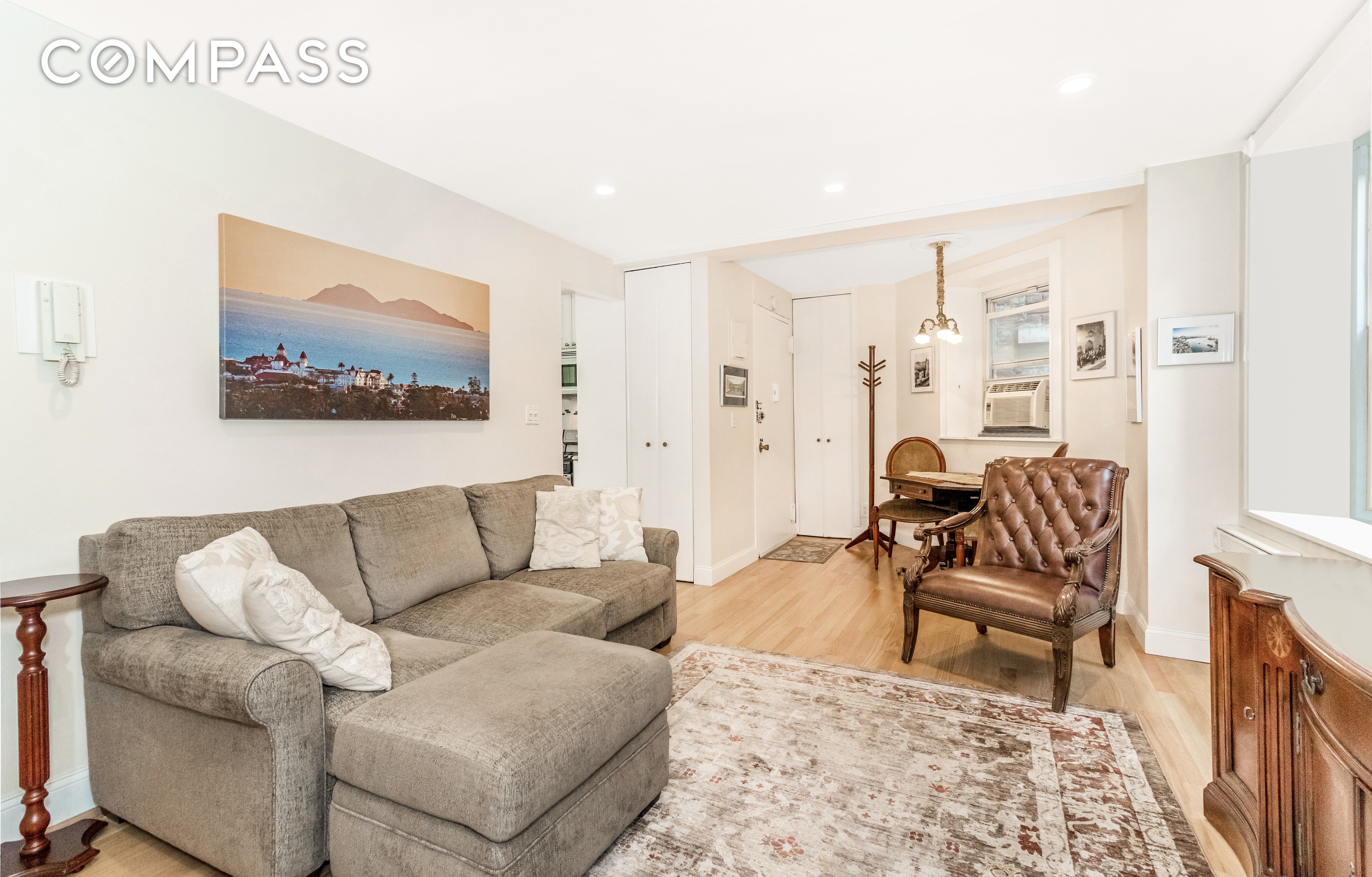 61 East 77th Street 5F, Upper East Side, Upper East Side, NYC - 1 Bedrooms  
1 Bathrooms  
3 Rooms - 