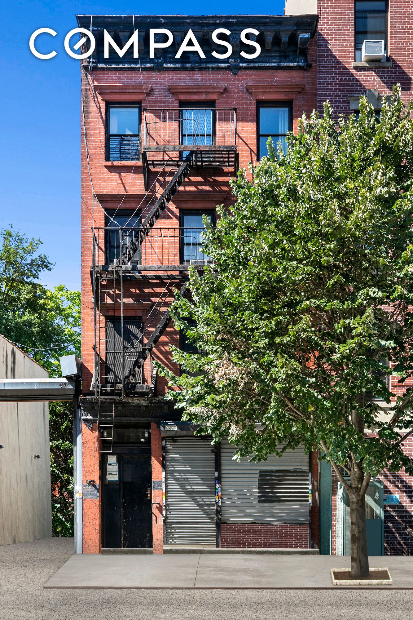 216 East 117th Street, East Harlem, Upper Manhattan, NYC - 8 Bedrooms  
4 Bathrooms  
15 Rooms - 