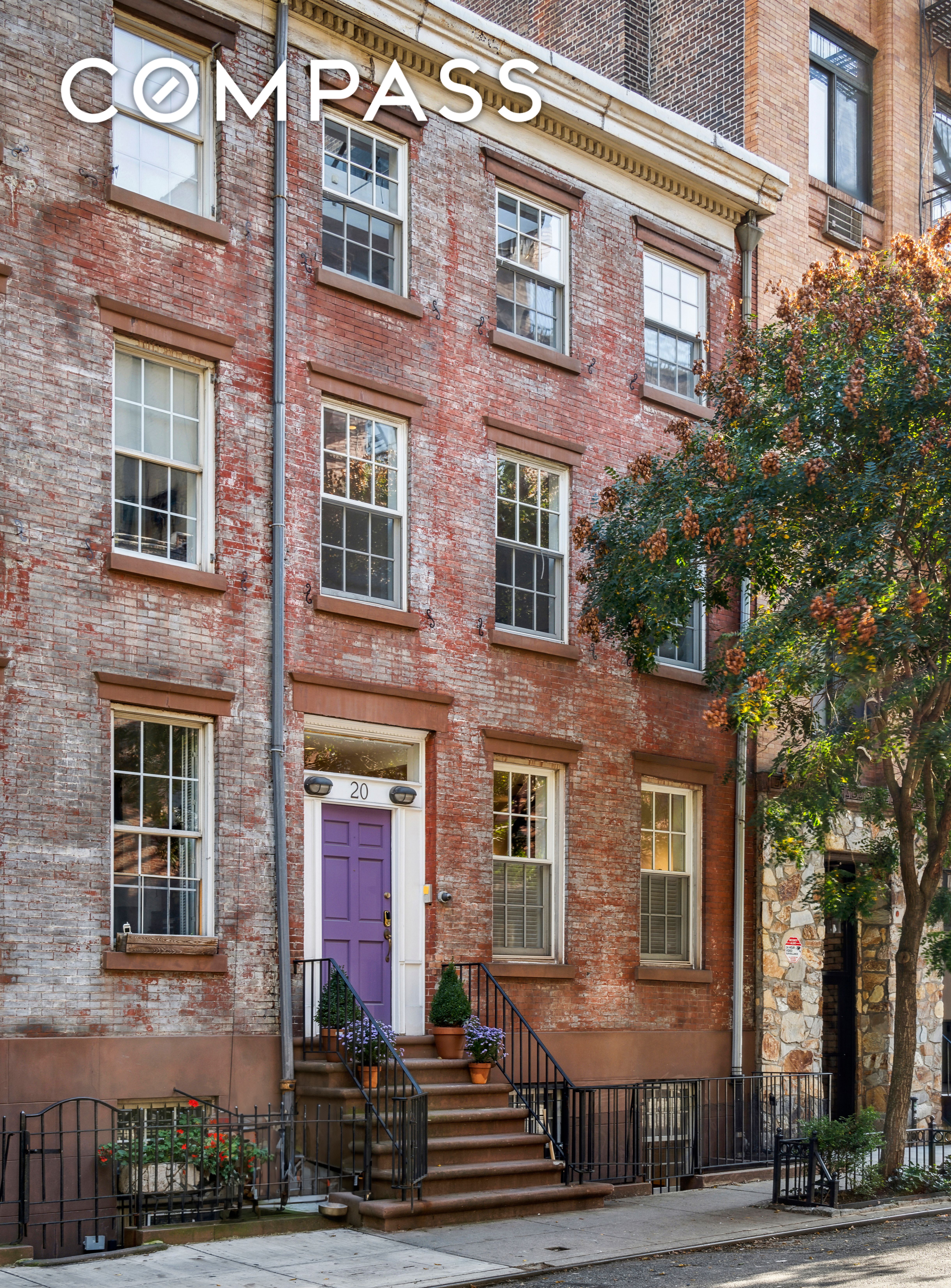 20 Jones Street, West Village, Downtown, NYC - 4 Bedrooms  
2.5 Bathrooms  
9 Rooms - 