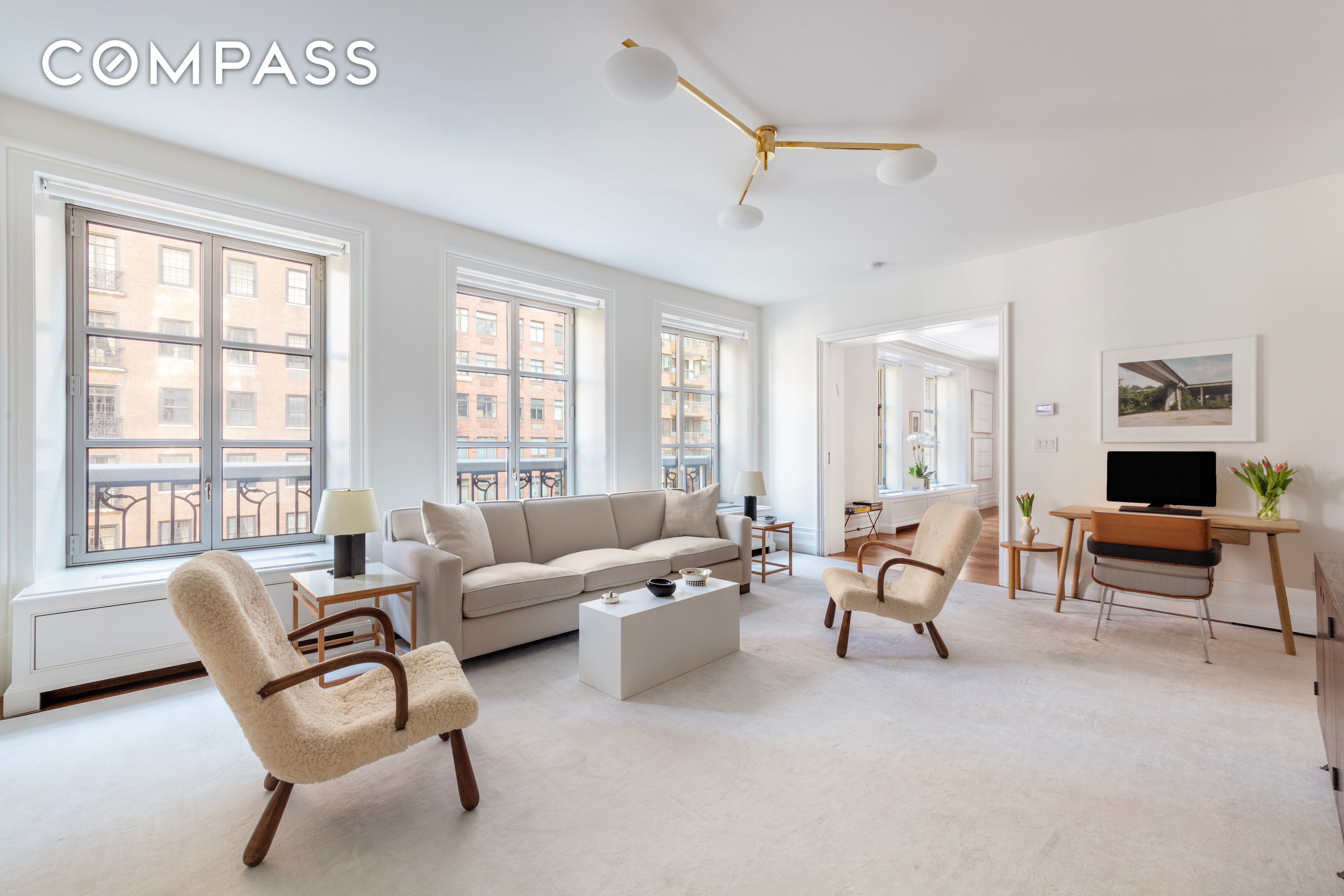 135 East 79th Street 5W, Upper East Side, Upper East Side, NYC - 5 Bedrooms  
5.5 Bathrooms  
7 Rooms - 