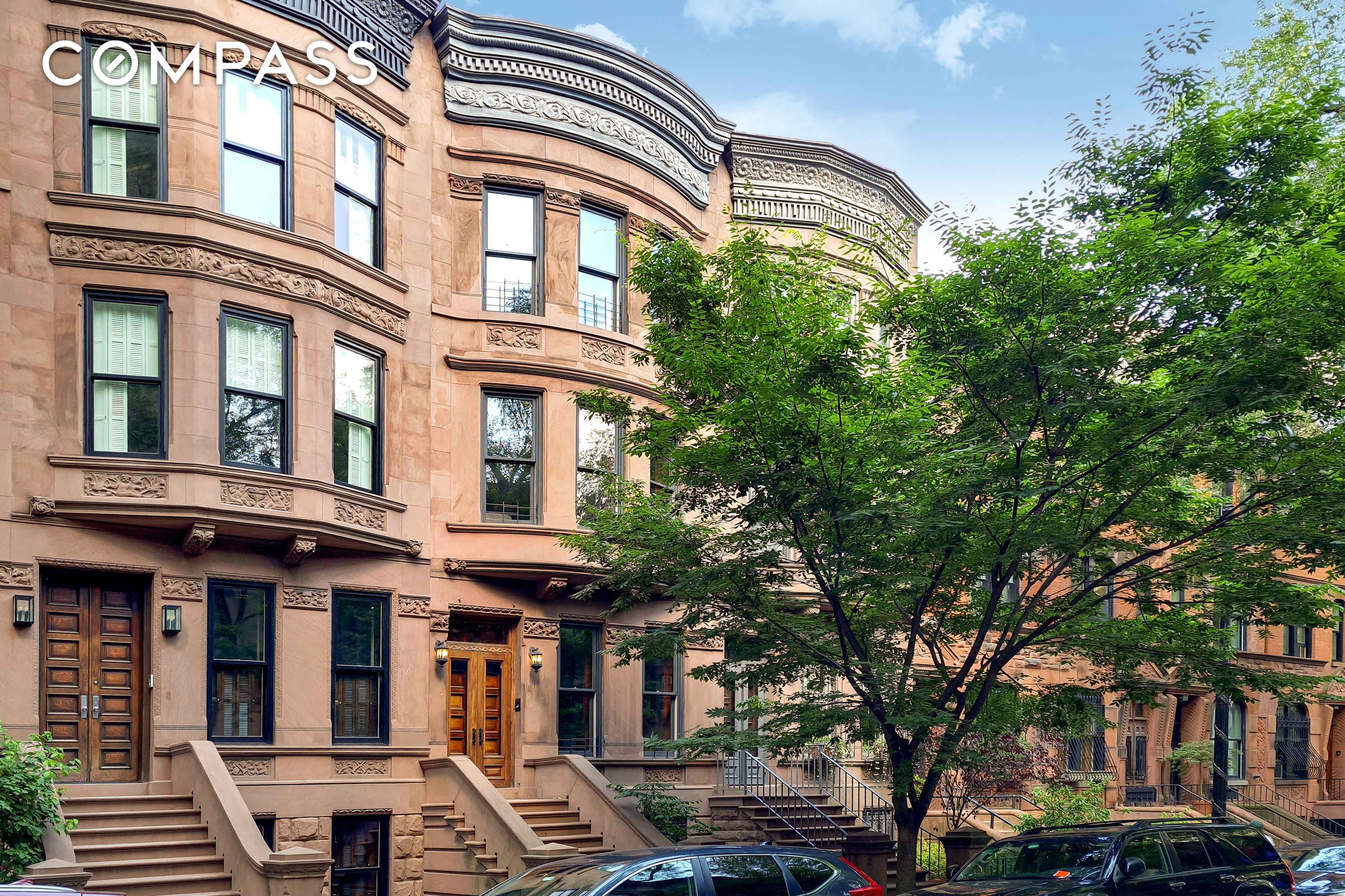 45 West 95th Street, Upper West Side, Upper West Side, NYC - 5 Bedrooms  
5.5 Bathrooms  
12 Rooms - 