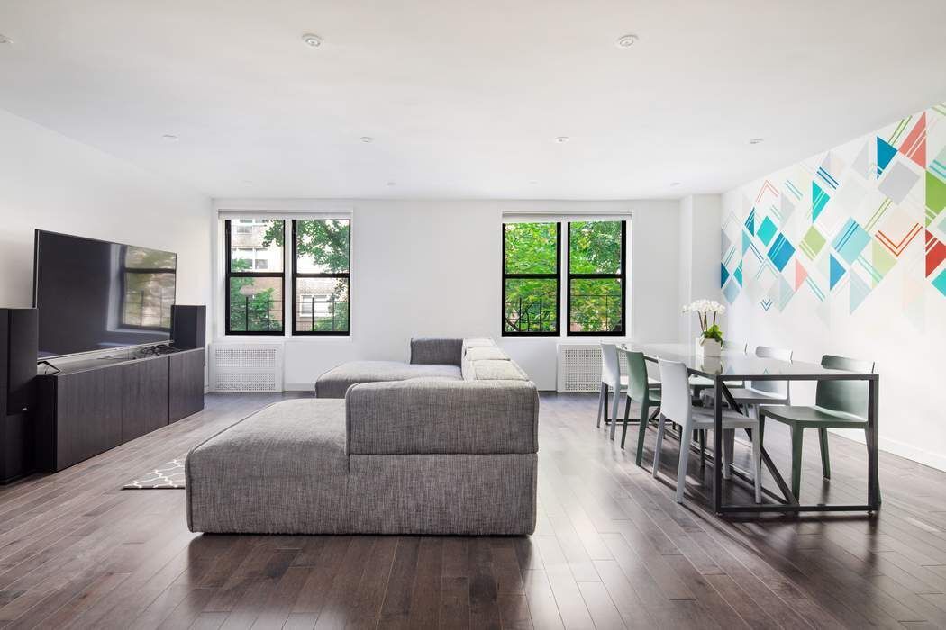 150 East 27th Street 2Ef, Kips Bay, Midtown East, NYC - 3 Bedrooms  
2 Bathrooms  
6 Rooms - 