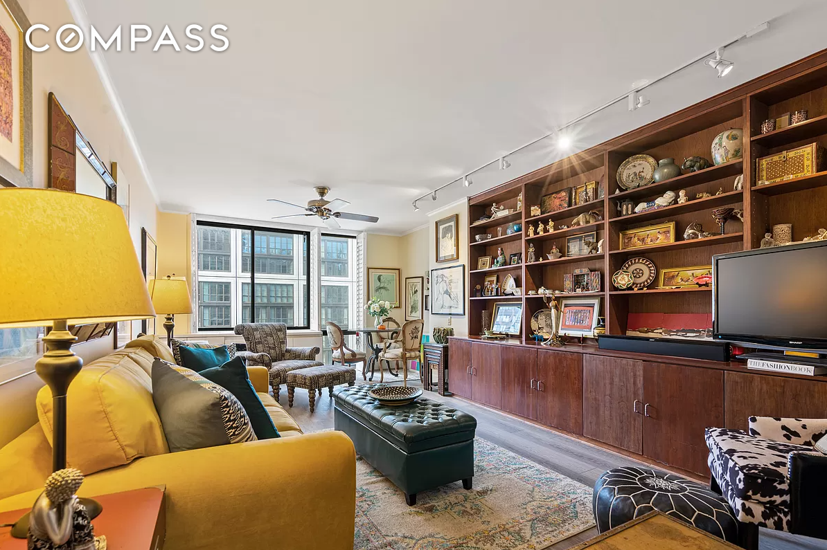Photo 1 of 215 West 95th Street 6M, Upper West Side, NYC, $890,000, Web #: 1046567915