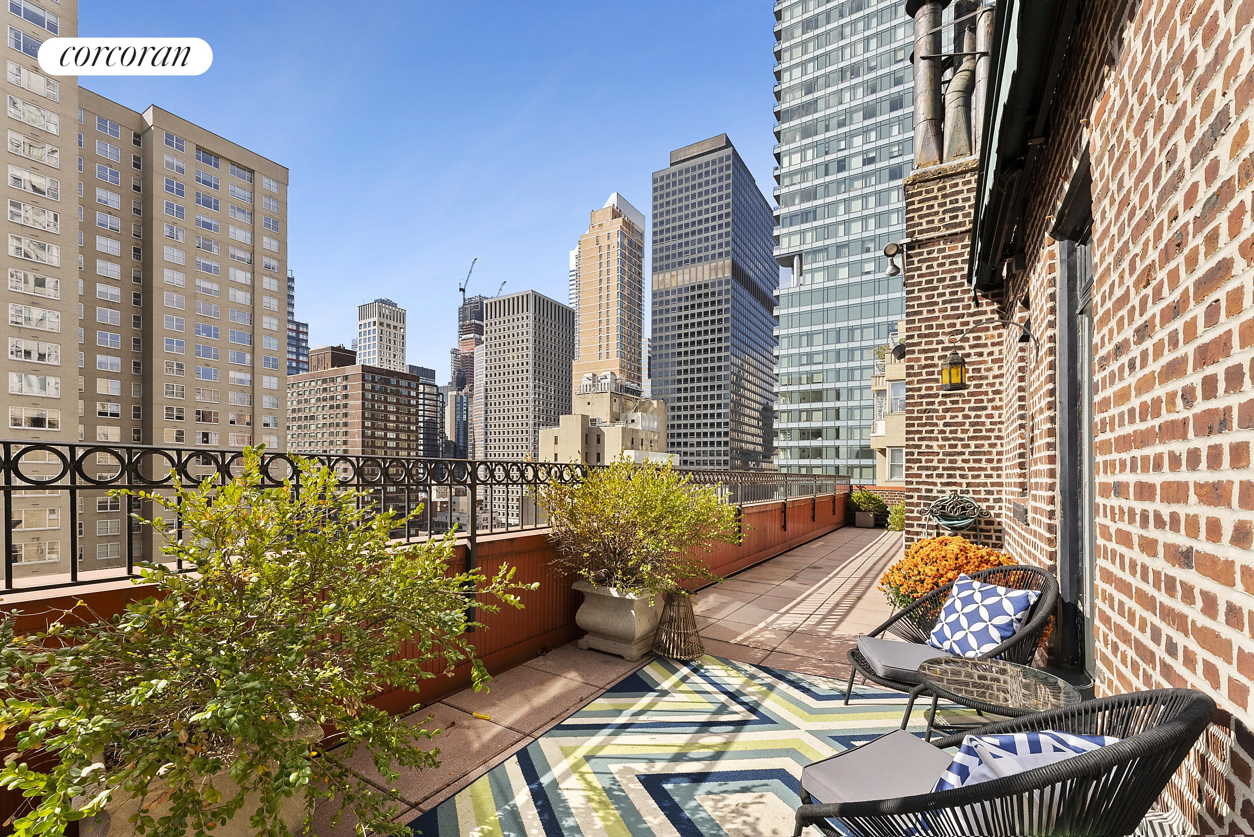 320 East 57th Street Phe, Sutton, Midtown East, NYC - 2 Bedrooms  
2 Bathrooms  
5 Rooms - 