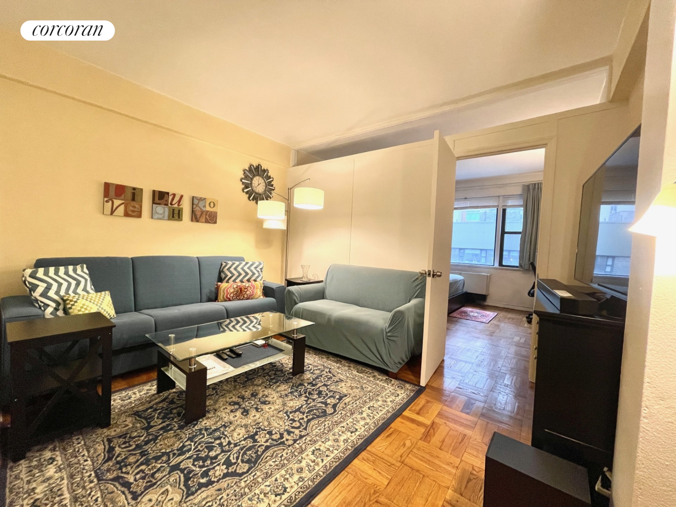 240 East 46th Street 7D, Turtle Bay, Midtown East, NYC - 2 Bedrooms  
1 Bathrooms  
3 Rooms - 