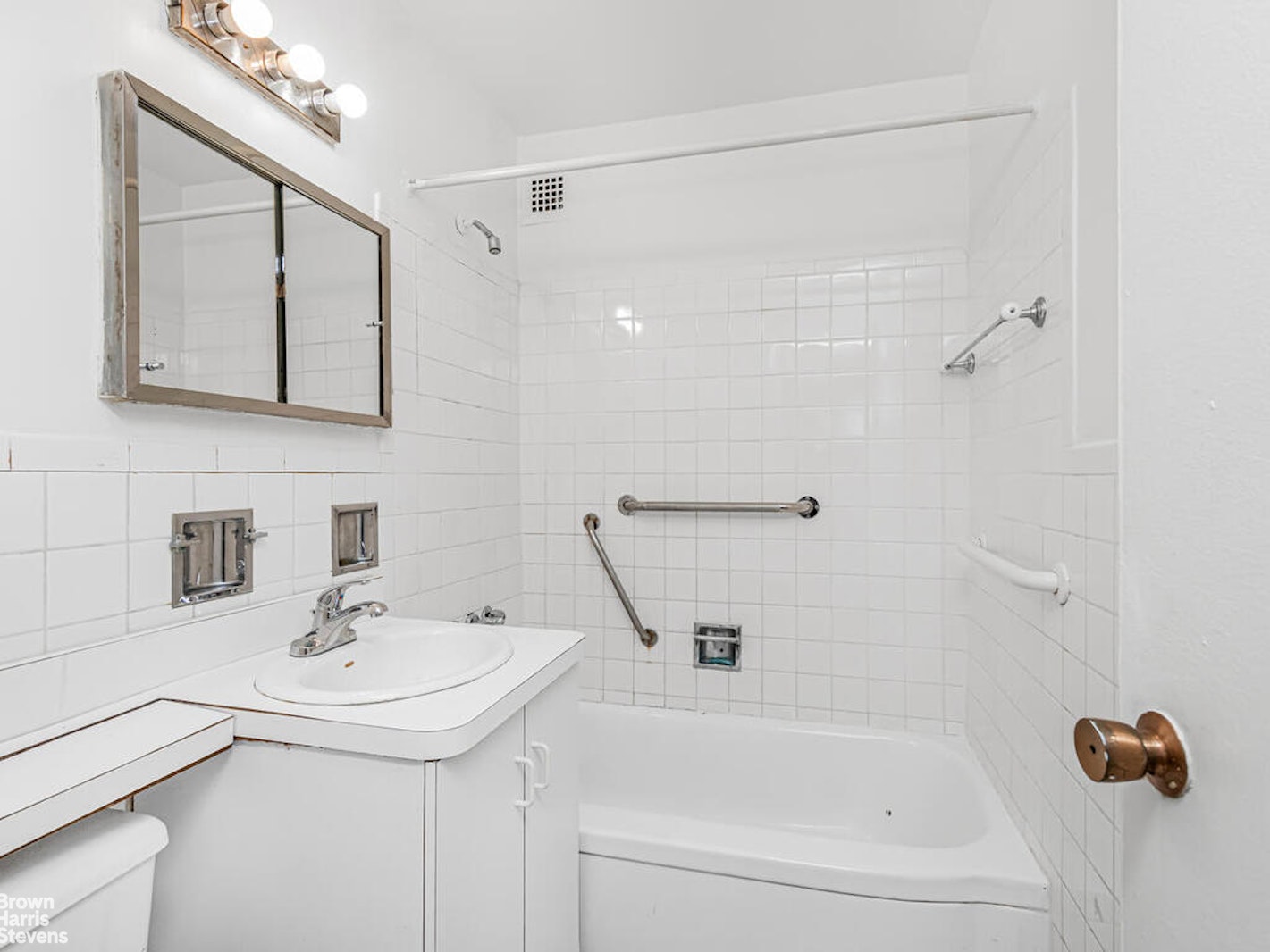 3671 HUDSON MANOR Terrace, New York, NY 10463, 1 Bedroom Bedrooms, 3 Rooms Rooms,1 BathroomBathrooms,Residential,For Sale,MANOR TOWERS,HUDSON MANOR,RPLU-1086922741529