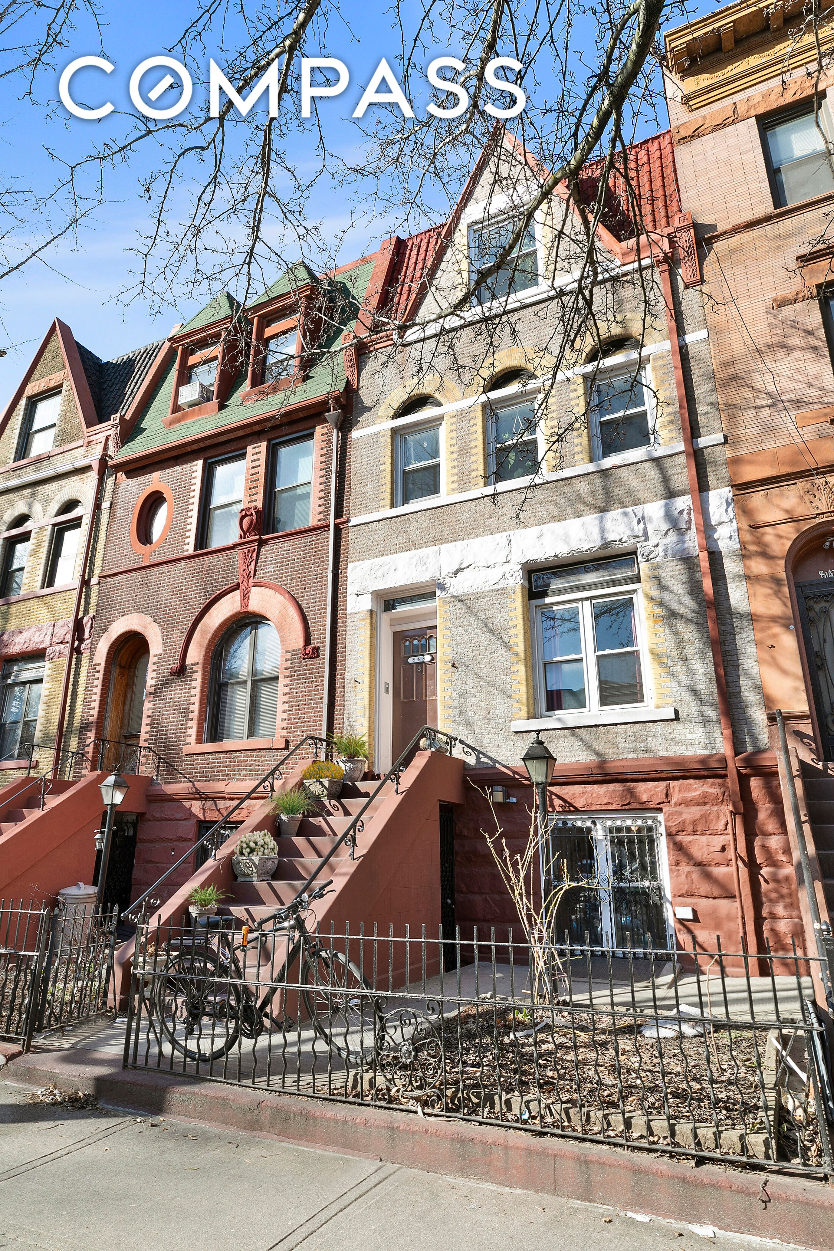 843 Lincoln Place 1, Crown Heights, Brooklyn, New York - 2 Bedrooms  
2 Bathrooms  
8 Rooms - 