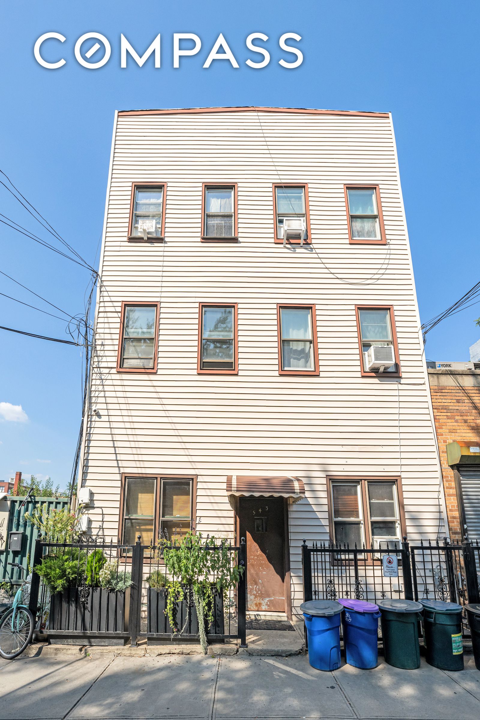 5-43 47th Avenue, Long Island City, Queens, New York - 6 Bedrooms  
6 Bathrooms  
18 Rooms - 