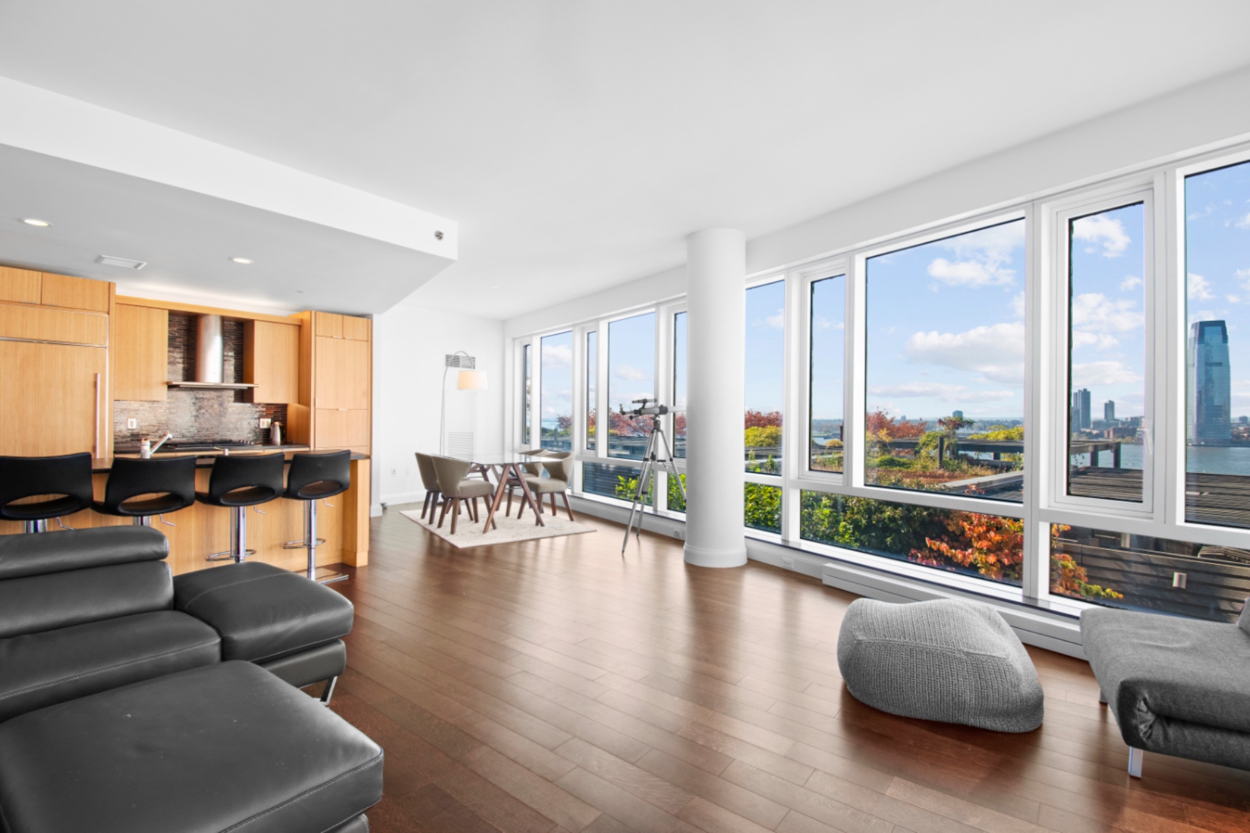 70 Little West Street 14C, Battery Park City, Downtown, NYC - 2 Bedrooms  
2 Bathrooms  
5 Rooms - 