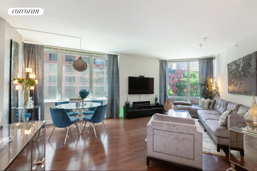 225 East 34th Street 4E, Murray Hill, Midtown East, NYC - 2 Bedrooms  
2 Bathrooms  
4 Rooms - 